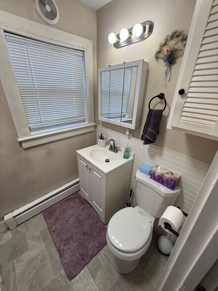 More Photos Of 113 Laurel Ave, Haverhill Apartments For Sale