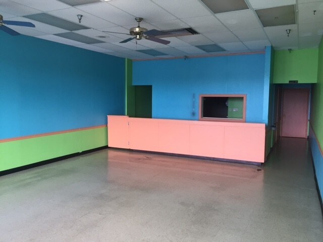 More Photos Of 5600 Milgen Rd, Columbus Storefront For Lease
