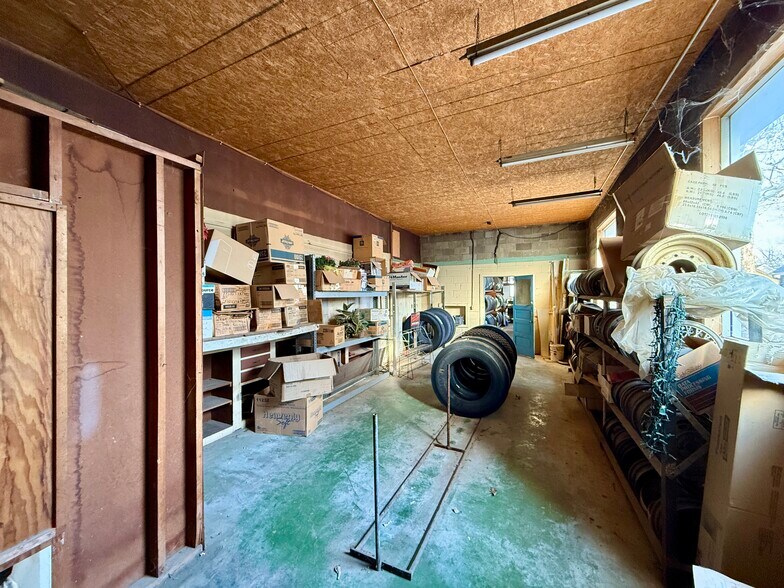 More Photos Of 400 Center St, Marysville Service For Sale