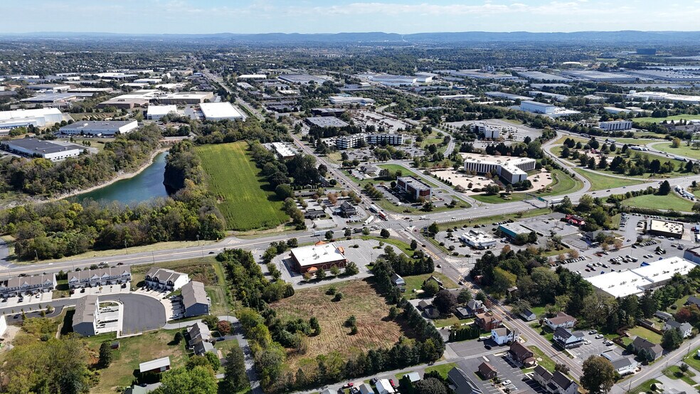 More Photos Of 7719 Main St, Fogelsville Freestanding For Lease