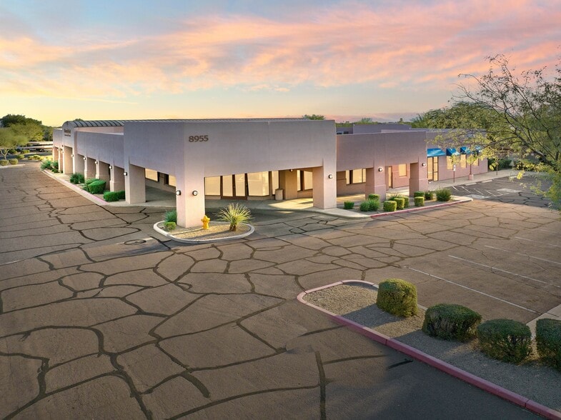 More Photos Of 8955 E Pinnacle Peak Rd, Scottsdale Office For Lease
