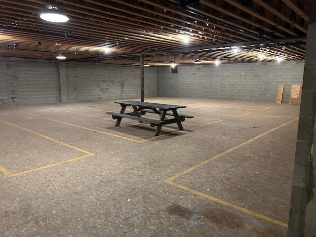 More Photos Of 122 Templeton Way, Kittanning Warehouse For Sale