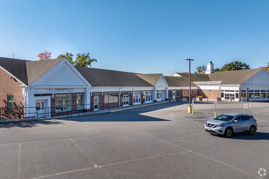 More Photos Of 297 Boston Post Rd, Wayland Storefront For Sale