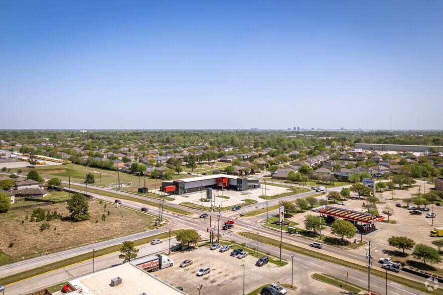 More Photos Of 9802 Antoine Dr, Houston Storefront Retail Office For Lease