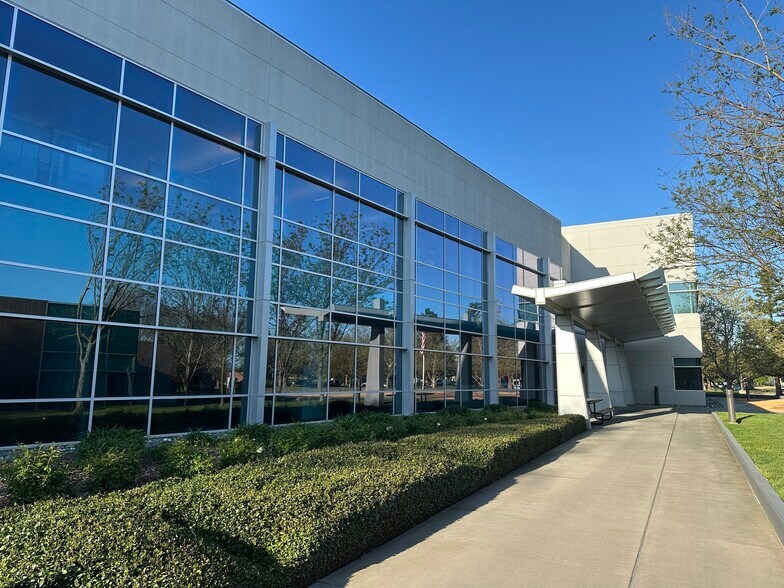 More Photos Of 1590 Drew Ave, Davis Office For Lease