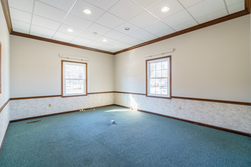 More Photos Of 6100 W Main St, Belleville Bank For Sale
