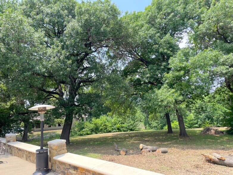 More Photos Of 6190 Virginia Pky, McKinney Medical For Lease