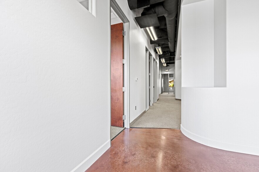 More Photos Of 5425 E Bell Rd, Scottsdale Medical For Sale