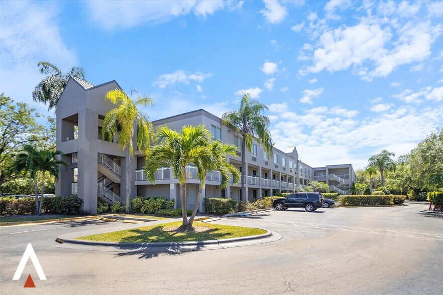 More Photos Of 3959 NW 79th Ave, Doral Hotel For Sale