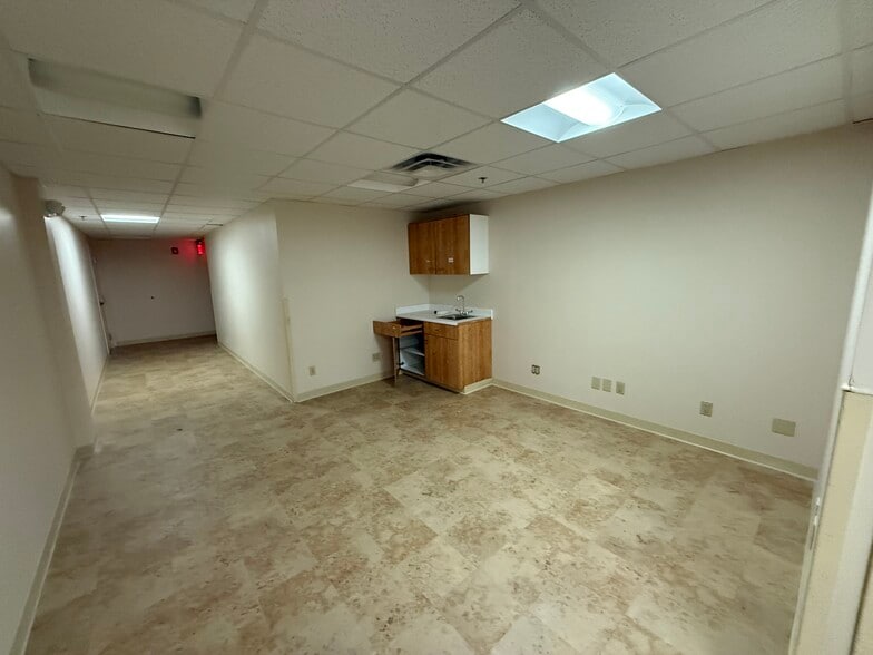 More Photos Of 6400 E Broad St, Columbus Medical For Sale