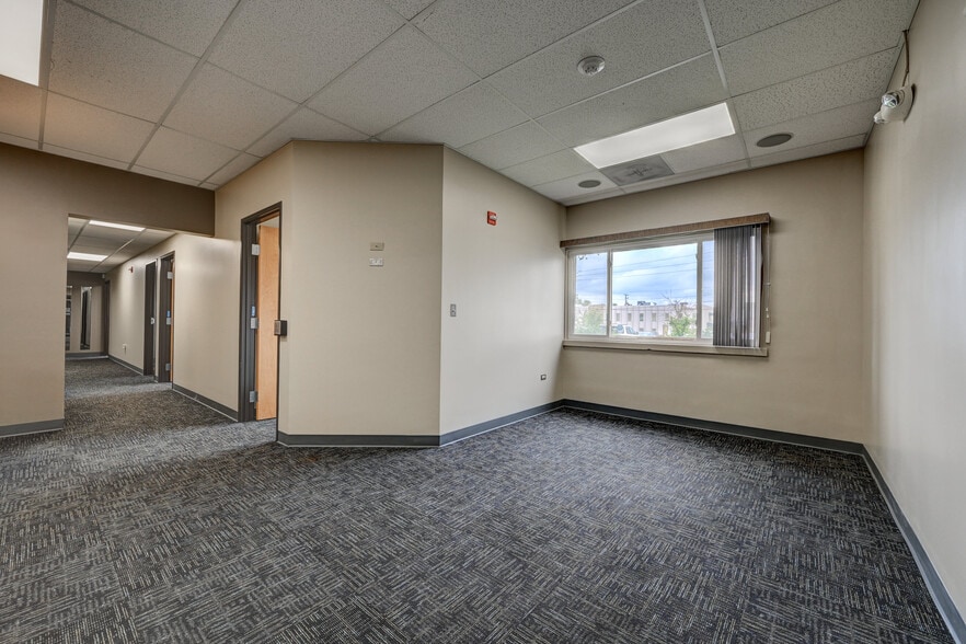 More Photos Of 4045 N Wadsworth Blvd, Wheat Ridge Office For Sale
