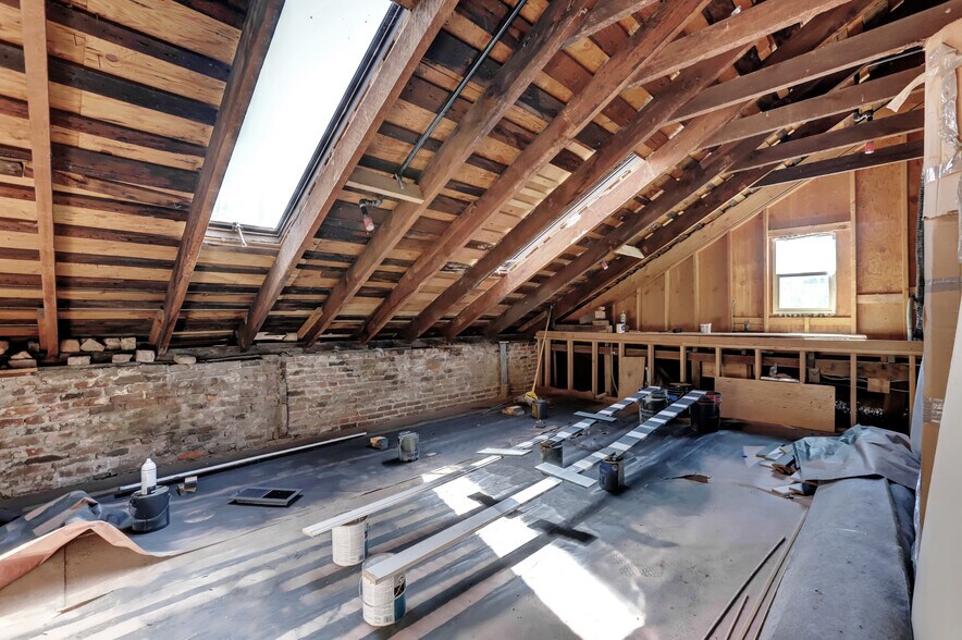 More Photos Of 233 Broad St, Nevada City Hotel For Sale