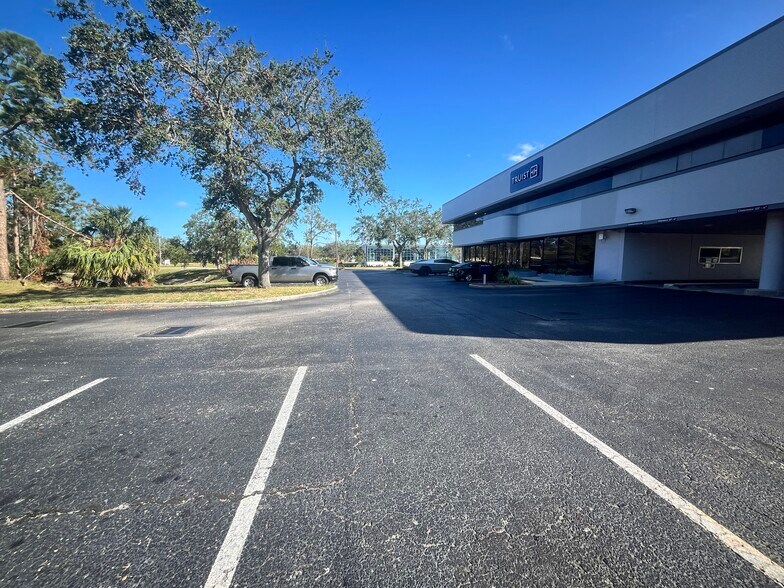 More Photos Of 9501 US Highway 19, Port Richey Office For Sale