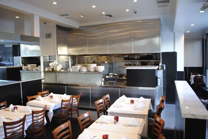 More Photos Of 8516-8524 Lincoln Blvd, Los Angeles Restaurant For Lease