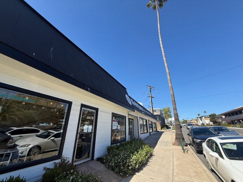 More Photos Of 1000-1010 Torrey Pines Rd, La Jolla Storefront For Lease