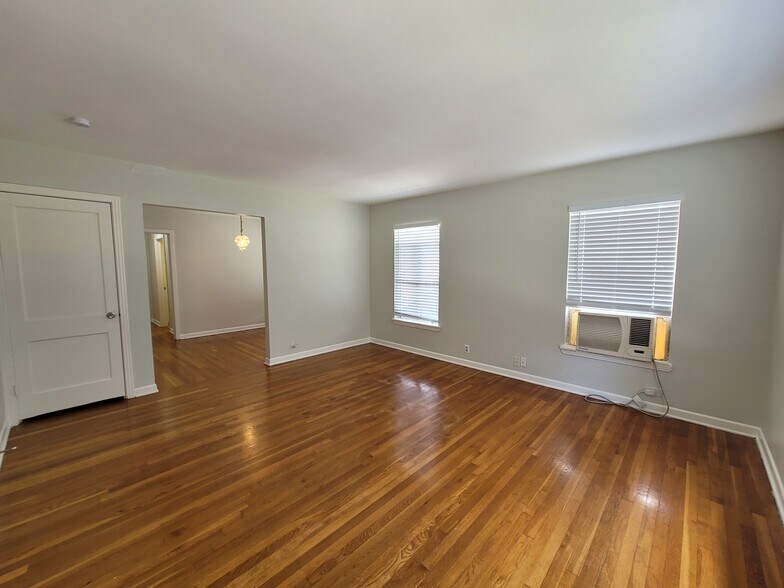 More Photos Of 340 Natalen Ave, San Antonio Multifamily For Sale