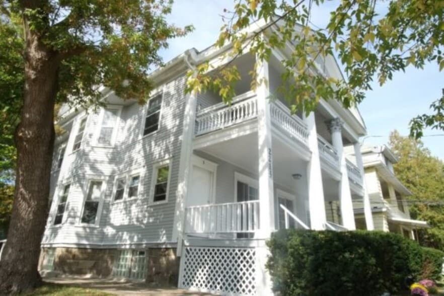 More Photos Of 2215 James St, Syracuse Apartments For Sale