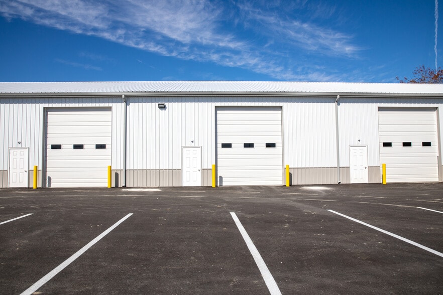 More Photos Of 26866 & 26874, Harbeson Storefront For Lease