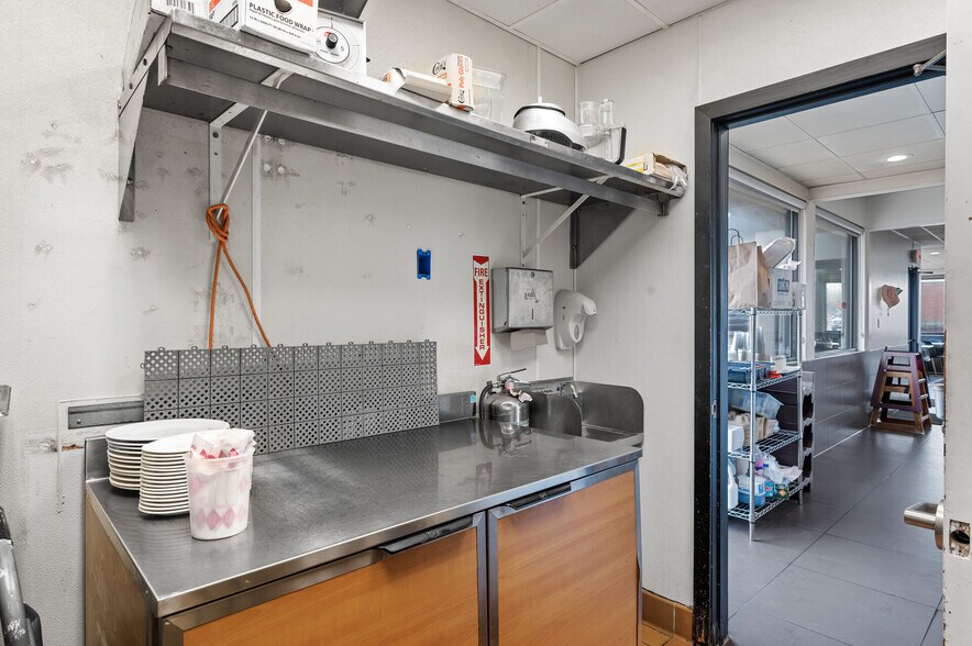 More Photos Of 7429 E River Rd, Fridley Restaurant For Sale