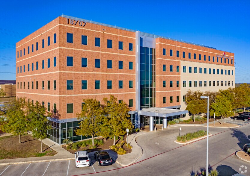 More Photos Of 18707 Hardy Oak Blvd, San Antonio Medical For Lease