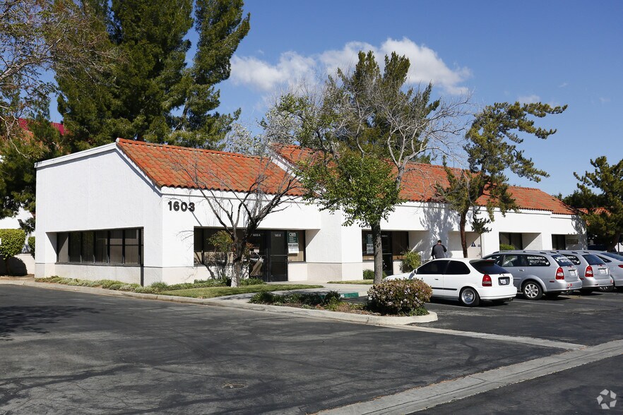 More Photos Of , Palmdale Office For Sale