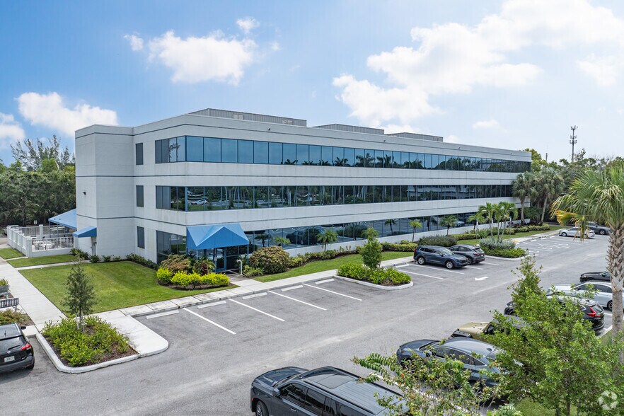 More Photos Of 360 Hiatt Dr, Palm Beach Gardens Office For Lease
