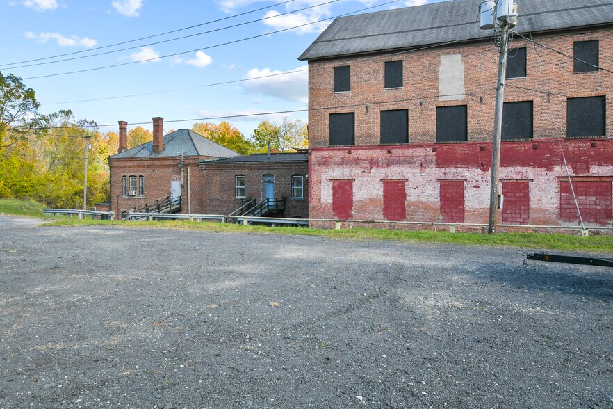 More Photos Of 20 Keeler St, Pittsfield Manufacturing For Sale