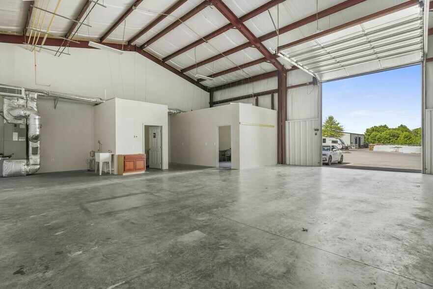 More Photos Of 5240 Cutter Ct, Prince Frederick Industrial For Lease
