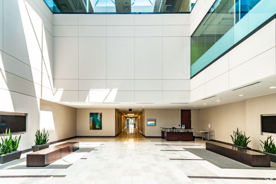 More Photos Of 1707 Market Place Blvd, Irving Office For Lease