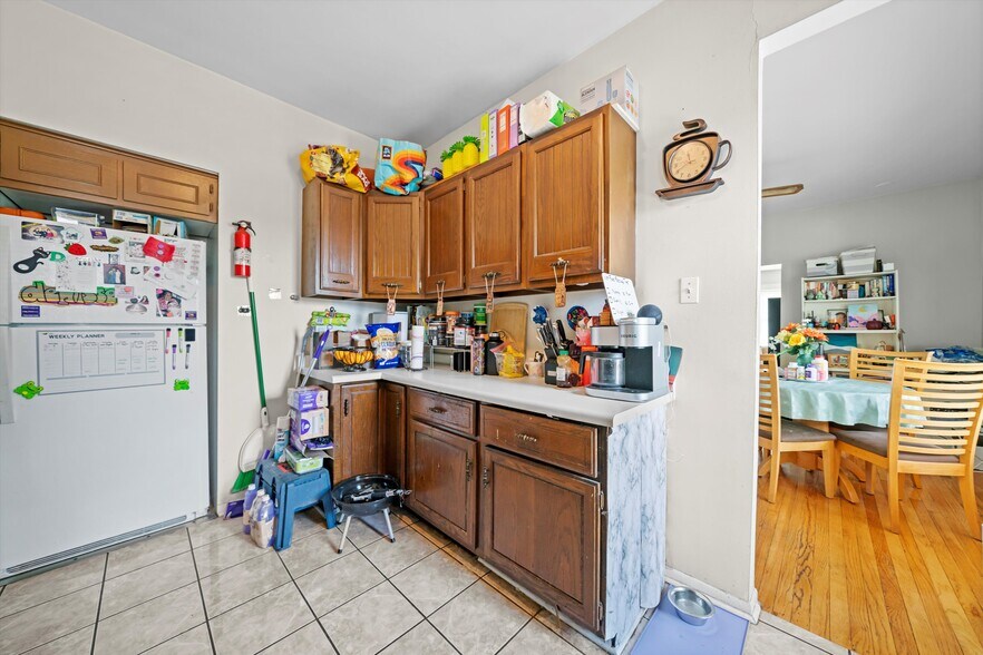 More Photos Of 6058 S Massasoit Ave, Chicago Apartments For Sale