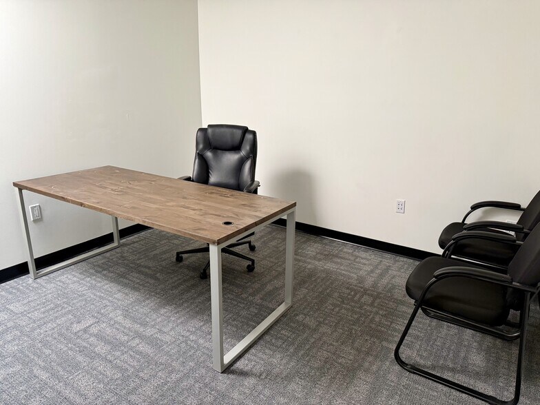 More Photos Of 520 N 400 W, North Salt Lake Office For Lease