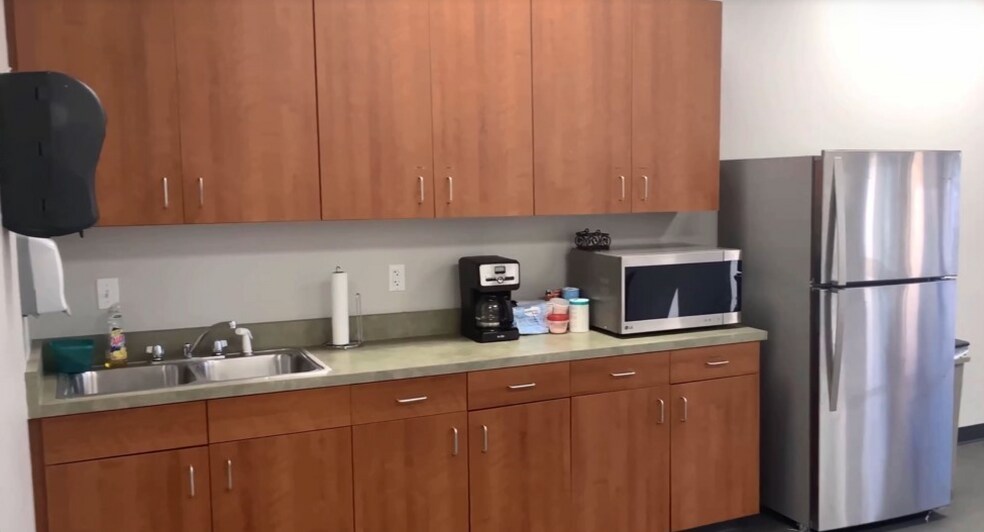 More Photos Of 2639 N Monroe St, Tallahassee Unknown For Lease