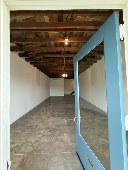 More Photos Of 1725-1731 E Main St, Ventura Freestanding For Lease