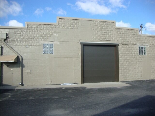 More Photos Of 9100 W Plainfield Rd, Brookfield Warehouse For Lease