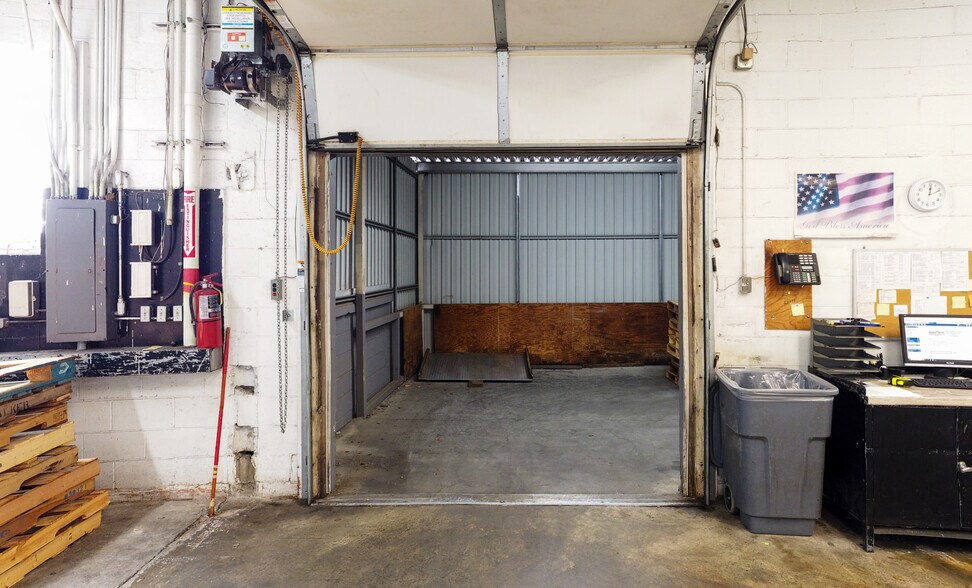 More Photos Of 1661 Roadhaven Dr, Stone Mountain Light Distribution For Sale