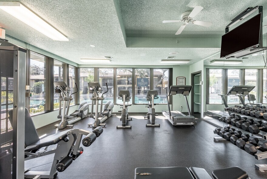 More Photos Of 5659 Del Prado Dr, Tampa Apartments For Sale