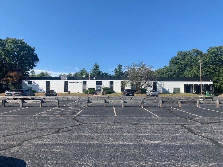 Primary Photo Of 32 Industrial Dr, Exeter Warehouse For Lease