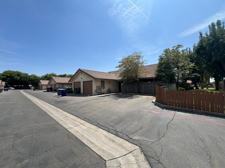 More Photos Of 3460 N Brawley Ave, Fresno Apartments For Sale