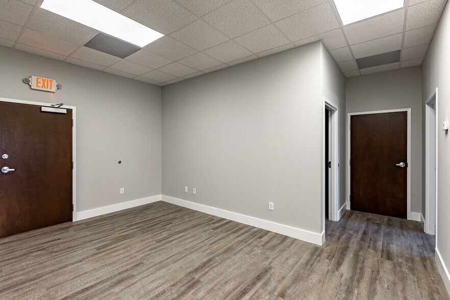 More Photos Of 1500 E Venice Ave, Venice Office For Lease