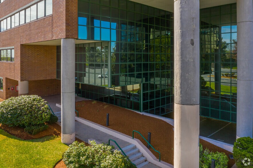 More Photos Of 55 Ferncroft Rd, Danvers Office For Lease