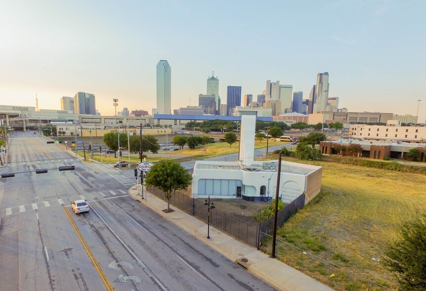 More Photos Of 904 Cadiz St, Dallas Office For Sale