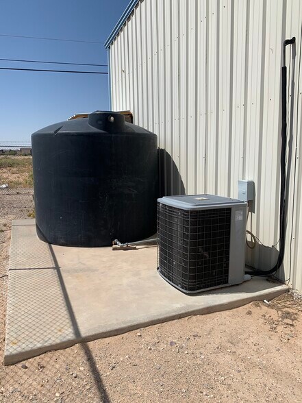 More Photos Of 12708 Montana Ave, El Paso Warehouse For Lease