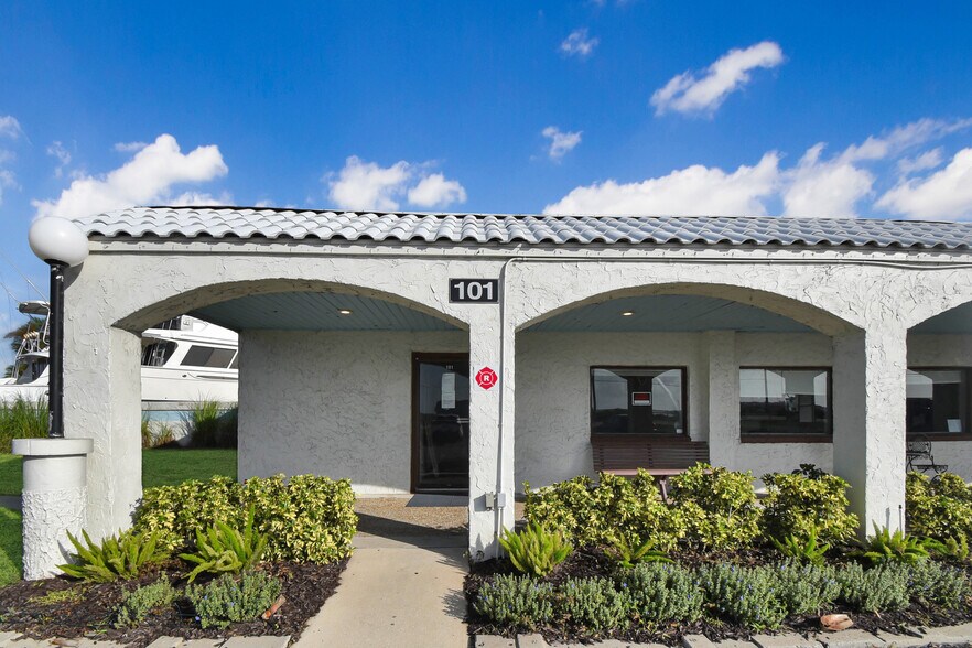 More Photos Of 101-121 Yacht Club Dr, Saint Augustine Unknown For Lease