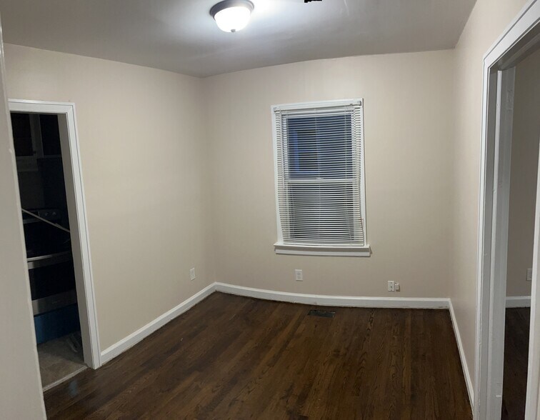 More Photos Of 2007 Wake Forest Rd, Raleigh Storefront Retail Office For Lease