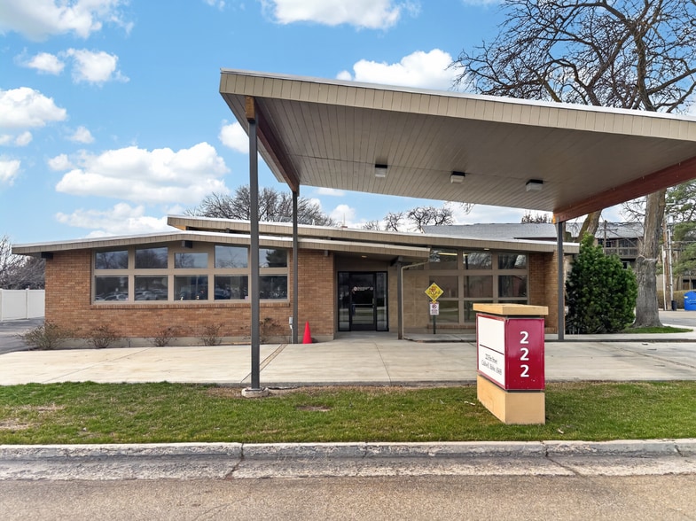 Primary Photo Of 222 E Elm St, Caldwell Medical For Lease