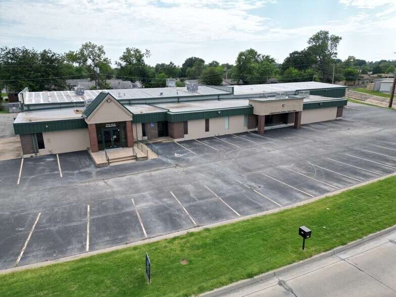 Primary Photo Of 9124-9134 E 46th St, Tulsa Flex For Lease