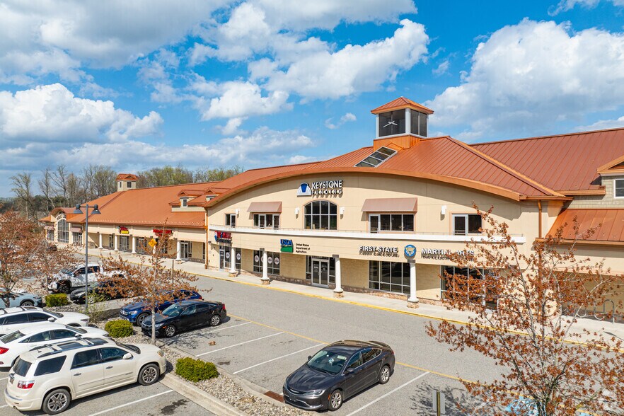 Primary Photo Of 523 S Red Haven Ln, Dover Freestanding For Sale