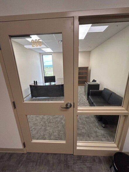 More Photos Of 5275 E Trindle Rd, Mechanicsburg Medical For Lease