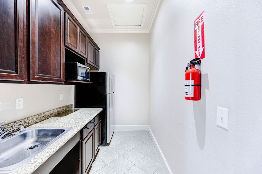 More Photos Of 1836 Snake River Rd, Katy Office Residential For Sale