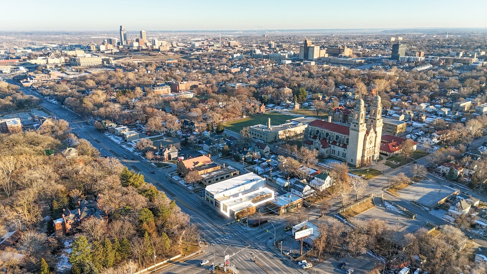 More Photos Of 3911-3919 Cuming St, Omaha Office For Lease